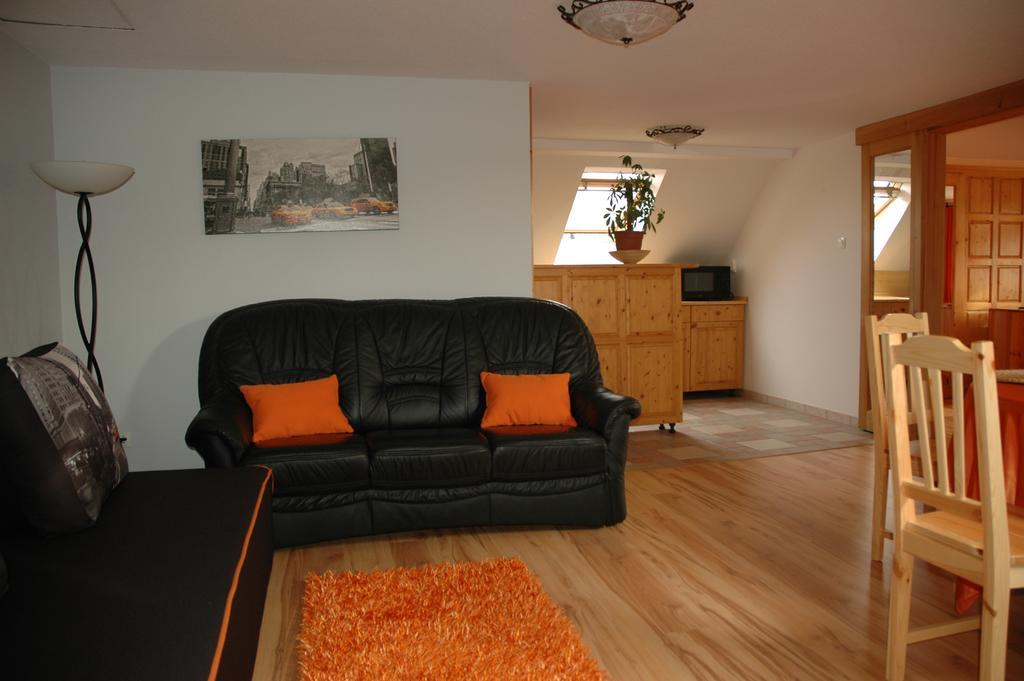 Alom Kucko Apartman Залаэгерсег Номер фото